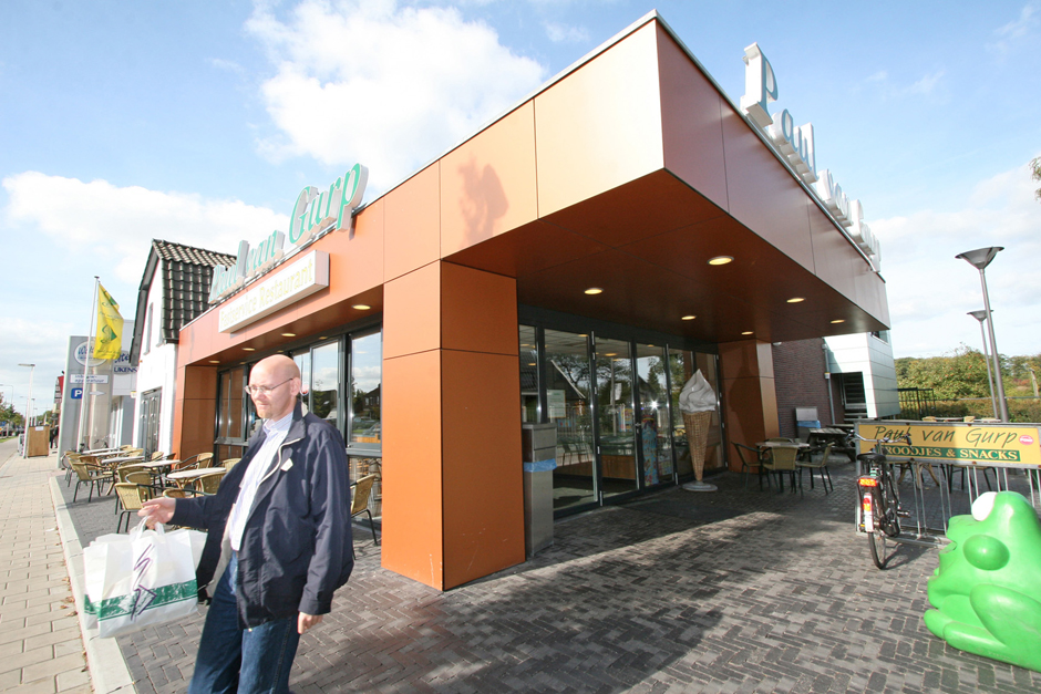 Idioom Architecten Deventer - uitbreiding en verbouwing cafetaria Paul van Gurp aan de Holterweg 91